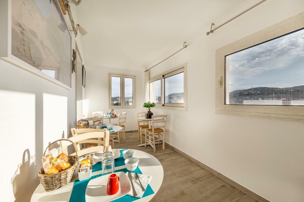 B&B Rotta Per Tavolara 포르토산파울로 외부 사진